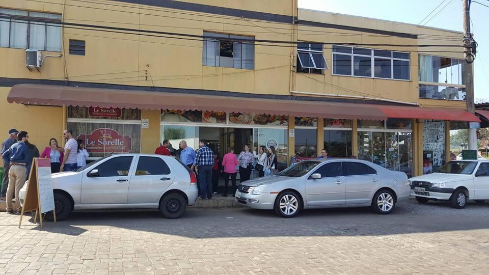 Hotel Veneza Scorsatto Passo Fundo Buitenkant foto